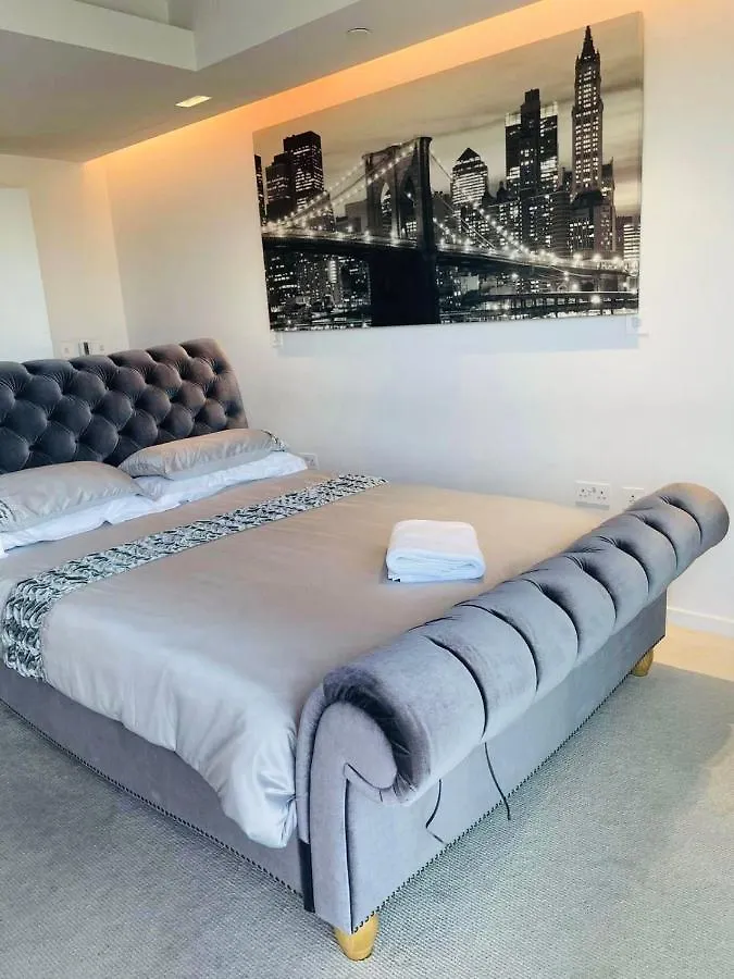 Off 13 Apartment London United Kingdom