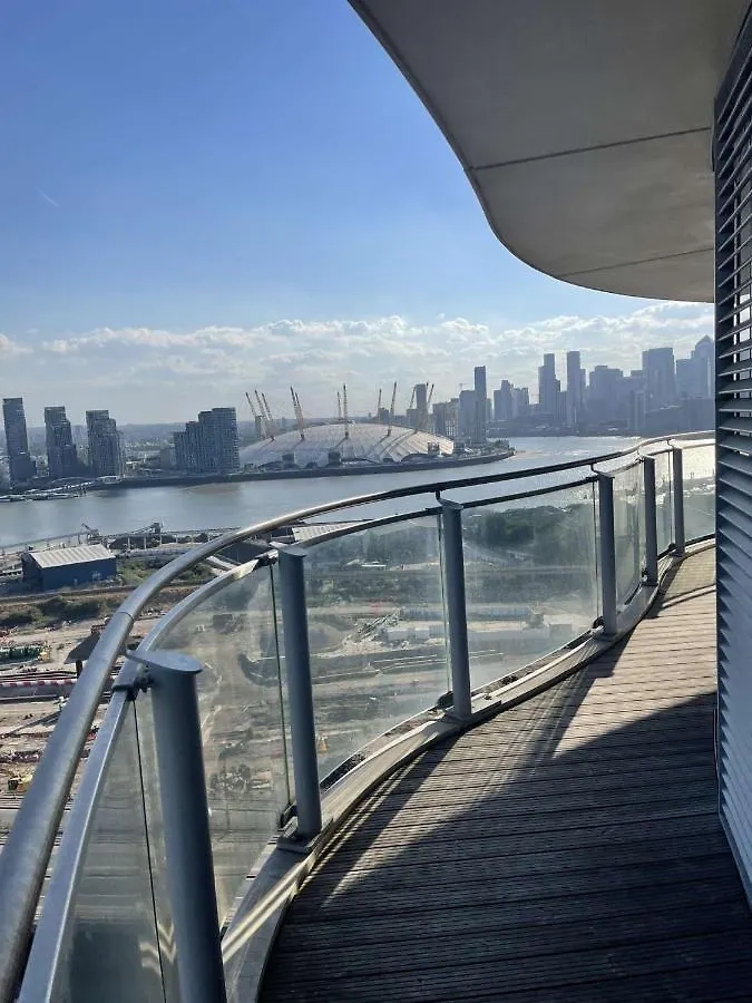 Off 13 Apartment London