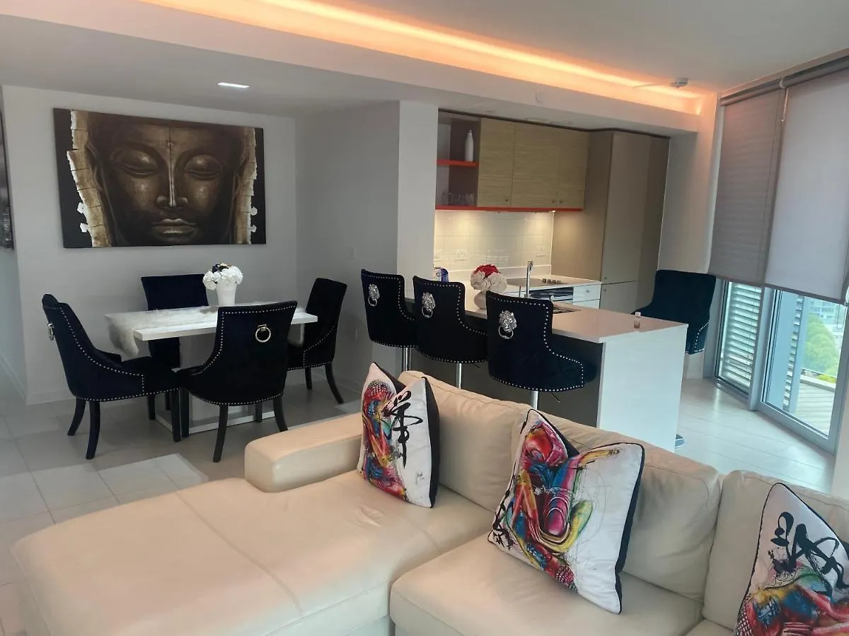 Off 13 Apartment London