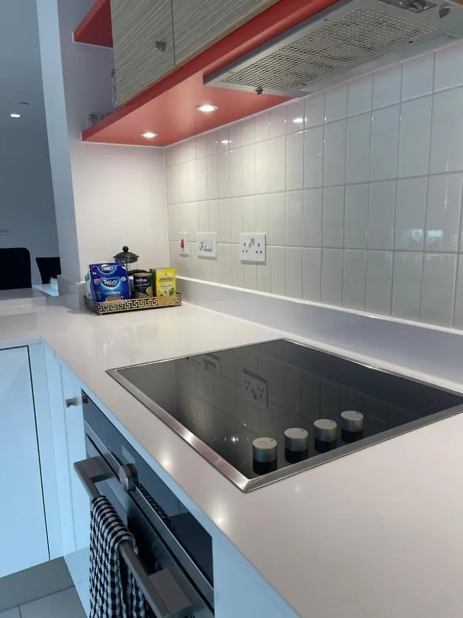Off 13 Apartment London