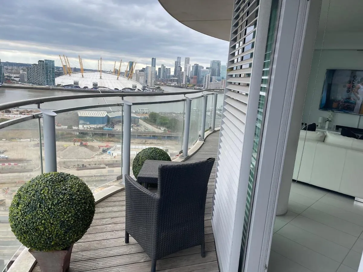 Off 13 Apartment London