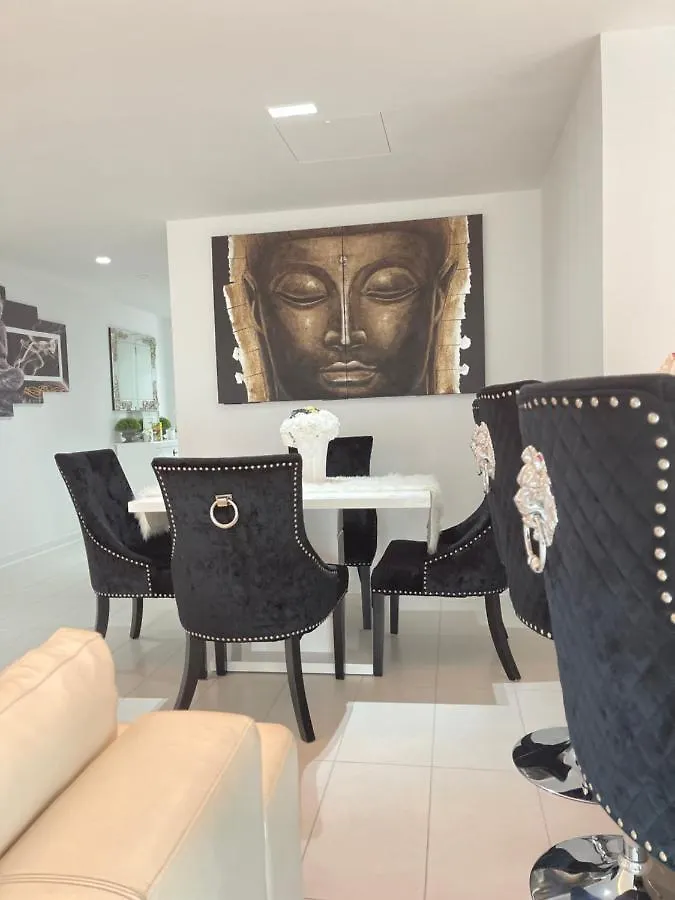 Off 13 Apartment London United Kingdom
