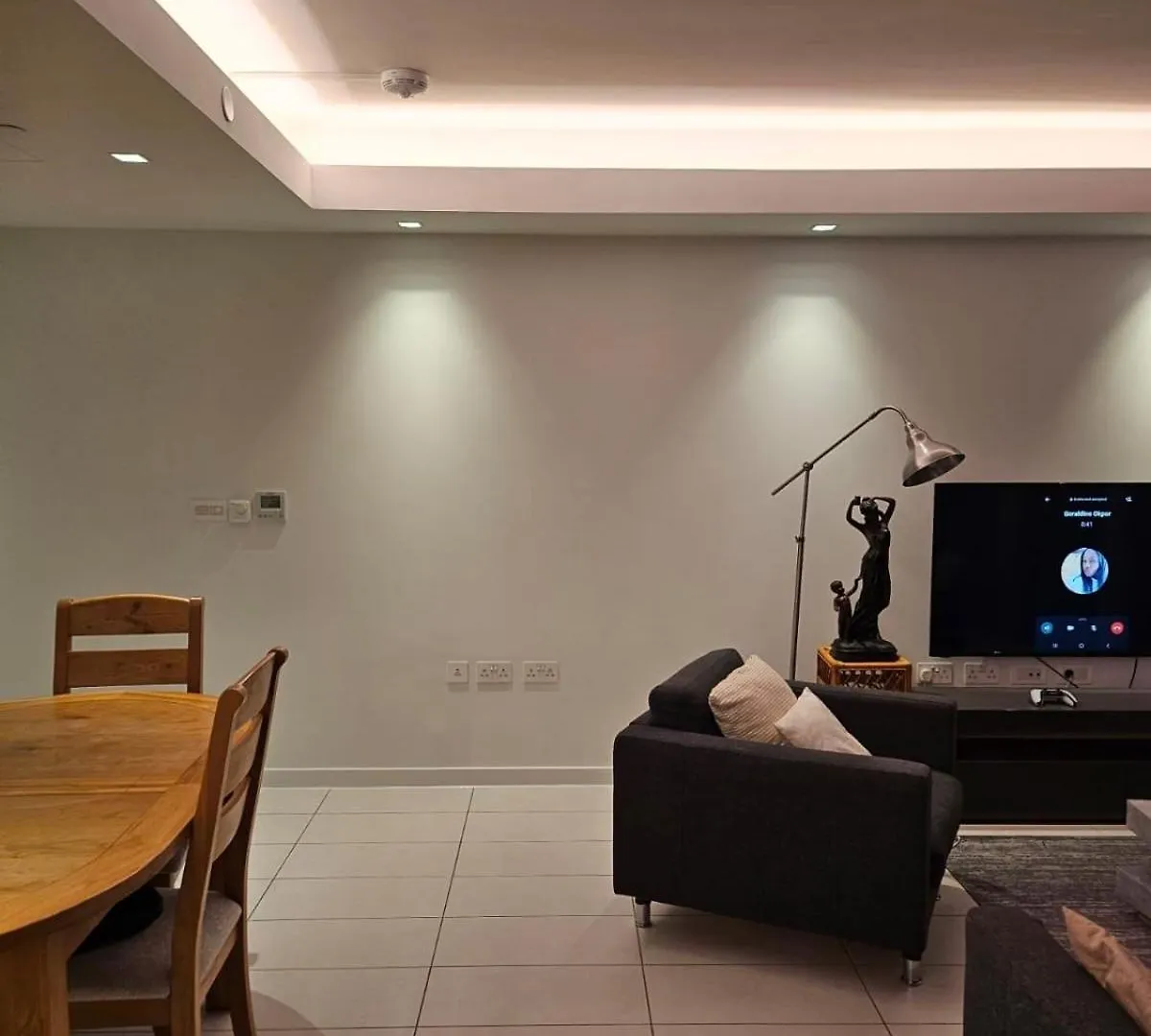 Off 13 Apartment London