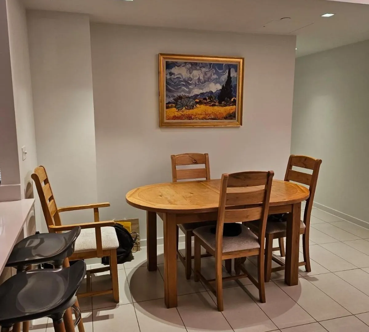 Off 13 Apartment London